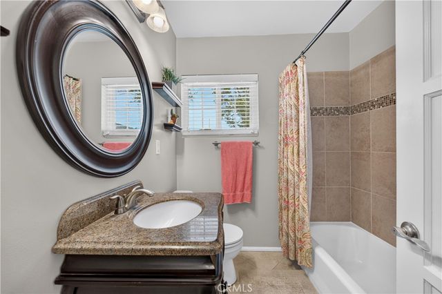 1919 Nipomo, Long Beach, CA 90815