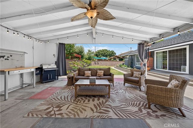 1919 Nipomo, Long Beach, CA 90815