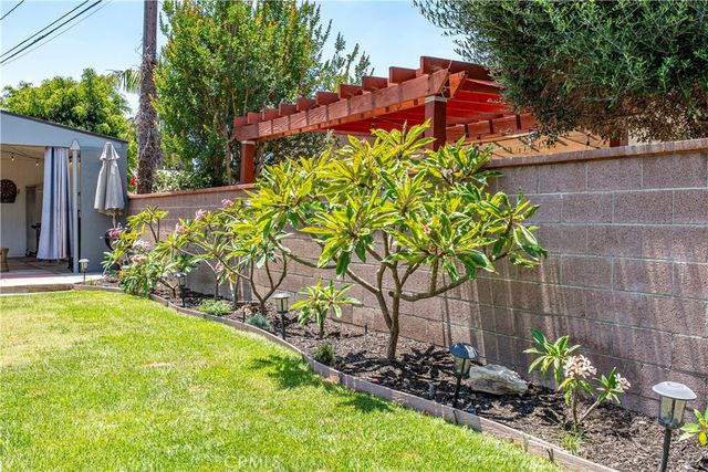 1919 Nipomo, Long Beach, CA 90815
