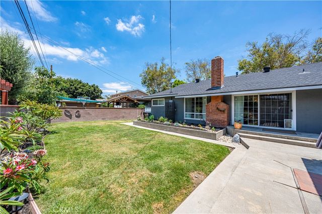 1919 Nipomo, Long Beach, CA 90815