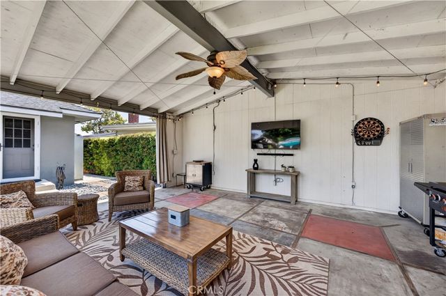 1919 Nipomo, Long Beach, CA 90815