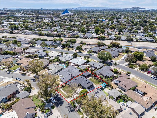 1919 Nipomo, Long Beach, CA 90815