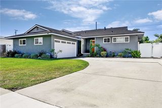 1919 Nipomo, Long Beach, CA 90815