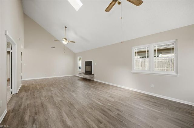 5441 Chatham Hall DR, Virginia Beach, VA 23464