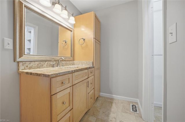 5441 Chatham Hall DR, Virginia Beach, VA 23464