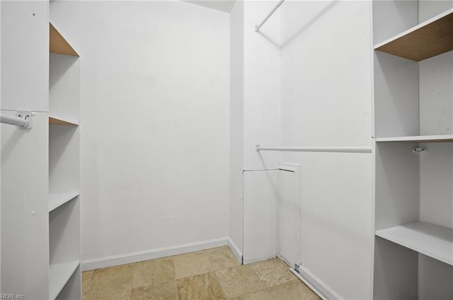 5441 Chatham Hall DR, Virginia Beach, VA 23464