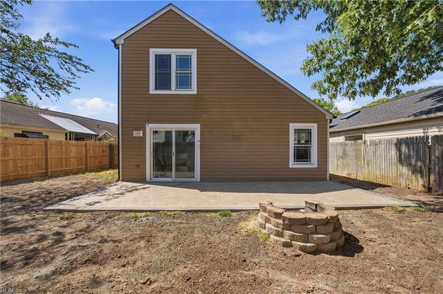 5441 Chatham Hall DR, Virginia Beach, VA 23464