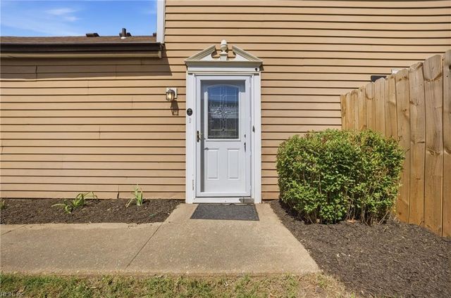 5441 Chatham Hall DR, Virginia Beach, VA 23464