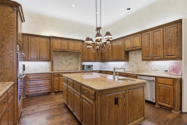 12046 Arbargee Circle, Dallas, TX 75230