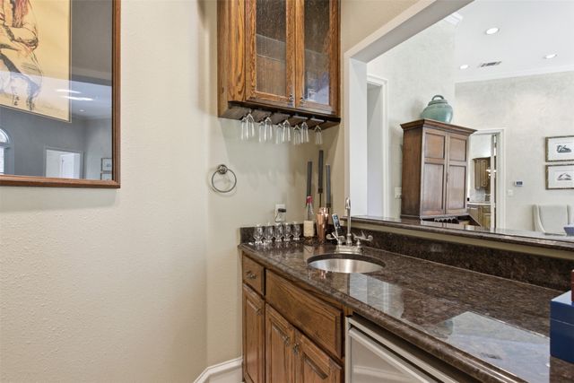 12046 Arbargee Circle, Dallas, TX 75230