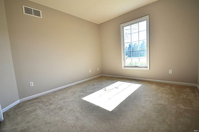5014 Stern Line Court, South Bend, IN 46628
