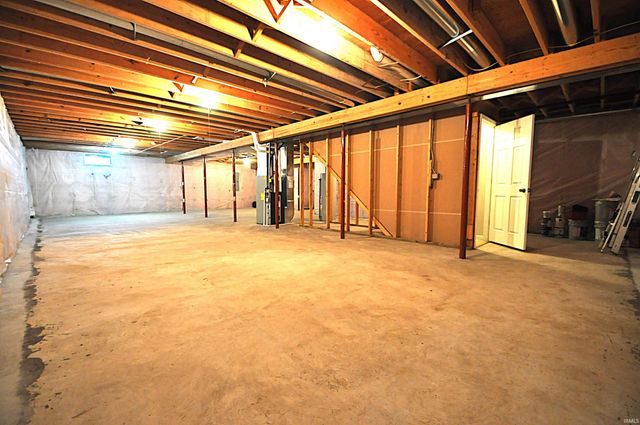 5014 Stern Line Court, South Bend, IN 46628