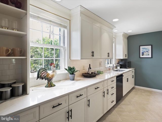 610 S ROYAL ST, Alexandria, VA 22314