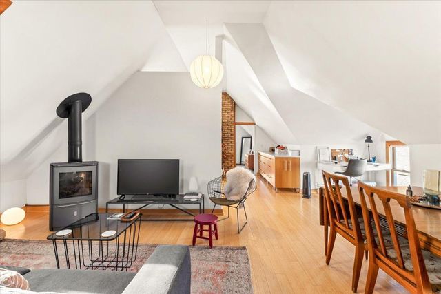 1911 Elliot Avenue, Minneapolis, MN 55404