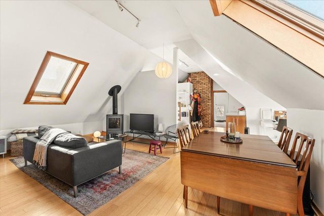 1911 Elliot Avenue, Minneapolis, MN 55404