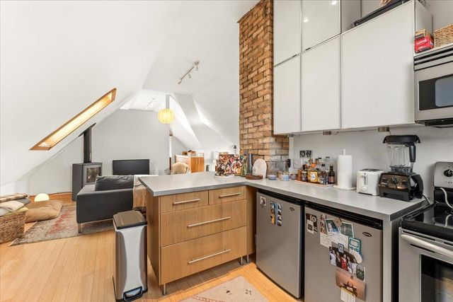 1911 Elliot Avenue, Minneapolis, MN 55404