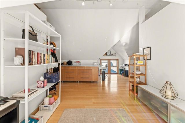 1911 Elliot Avenue, Minneapolis, MN 55404