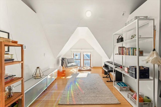 1911 Elliot Avenue, Minneapolis, MN 55404