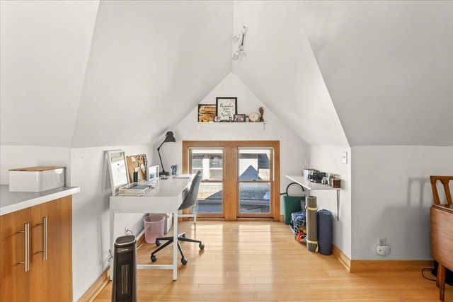 1911 Elliot Avenue, Minneapolis, MN 55404