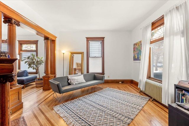 1911 Elliot Avenue, Minneapolis, MN 55404