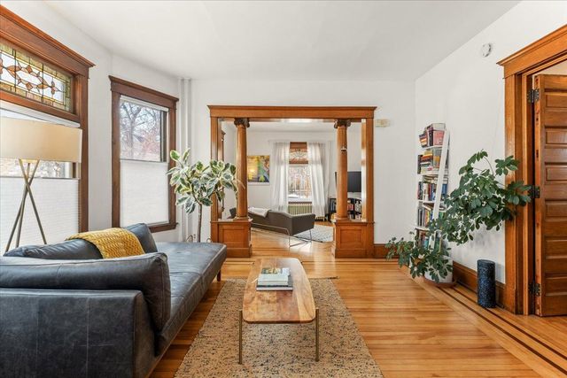 1911 Elliot Avenue, Minneapolis, MN 55404