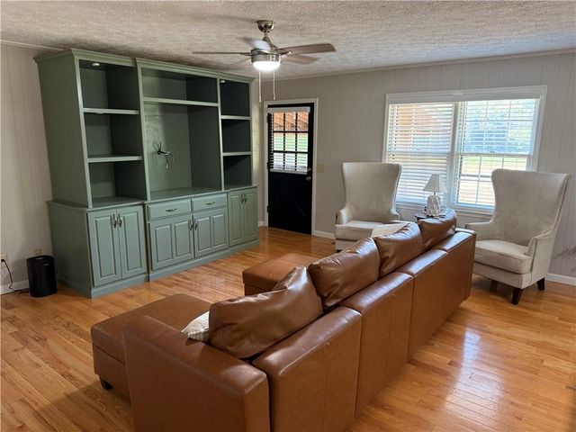 603 Wall Bridge Road, Clarkesville, GA 30523