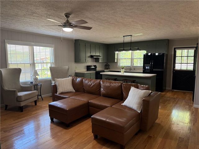 603 Wall Bridge Road, Clarkesville, GA 30523
