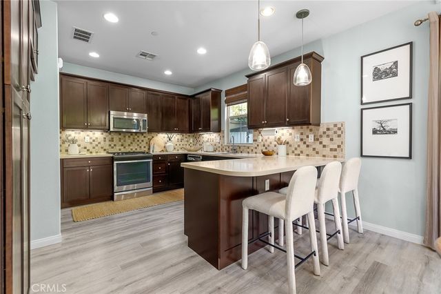 181 Bright Poppy, Irvine, CA 92618