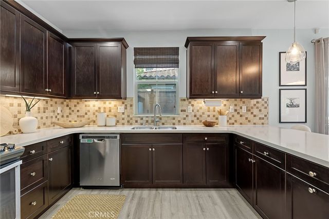 181 Bright Poppy, Irvine, CA 92618