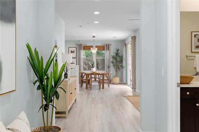 181 Bright Poppy, Irvine, CA 92618