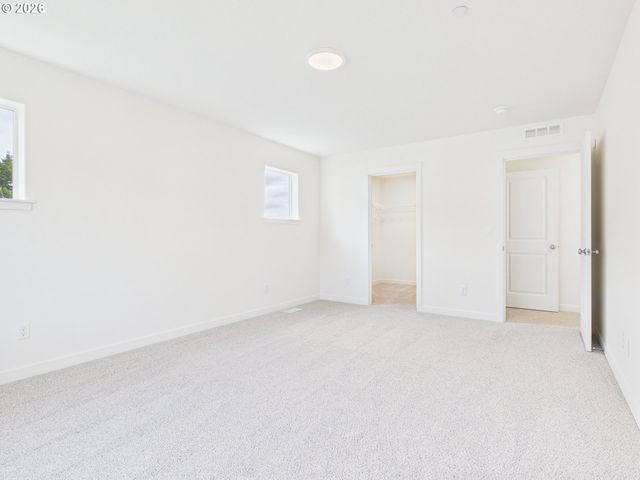 131 W 20TH Way, La Center, WA 98629