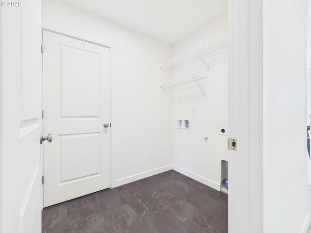 131 W 20TH Way, La Center, WA 98629