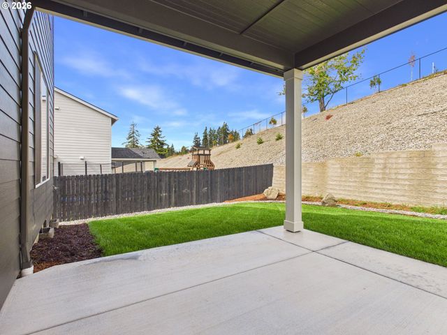 131 W 20TH Way, La Center, WA 98629