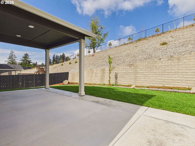 131 W 20TH Way, La Center, WA 98629