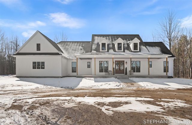 5467 Cline Road, Fruitport, MI 49415