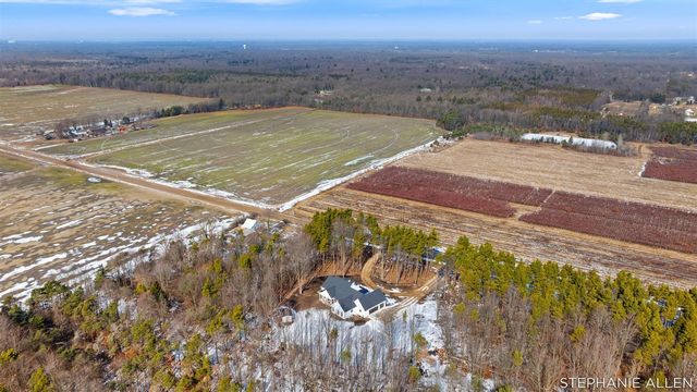 5467 Cline Road, Fruitport, MI 49415