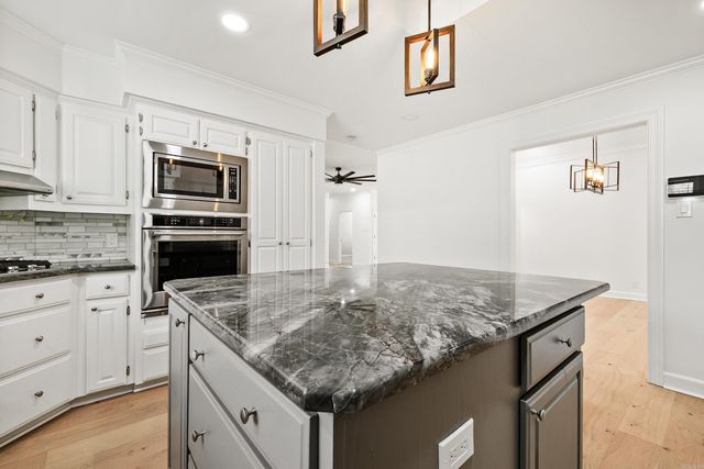 33 Plantation Acres Drive, Little Rock, AR 72210