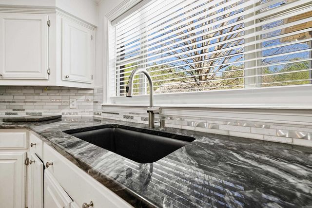 33 Plantation Acres Drive, Little Rock, AR 72210