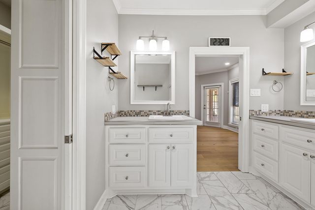 33 Plantation Acres Drive, Little Rock, AR 72210