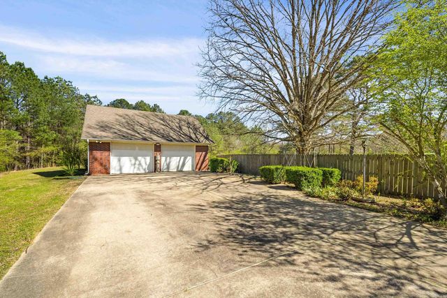33 Plantation Acres Drive, Little Rock, AR 72210