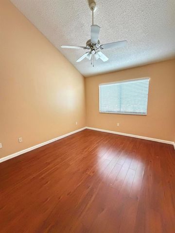 2035 Winners Circle, North Lauderdale, FL 33068