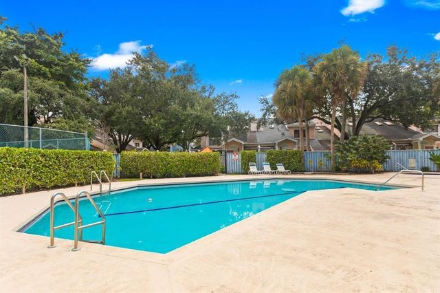 2035 Winners Circle, North Lauderdale, FL 33068