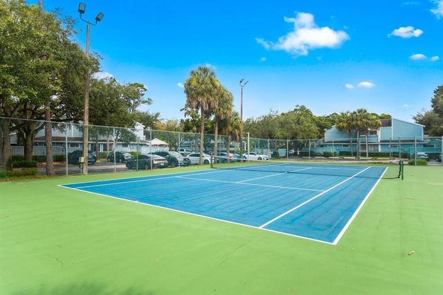 2035 Winners Circle, North Lauderdale, FL 33068