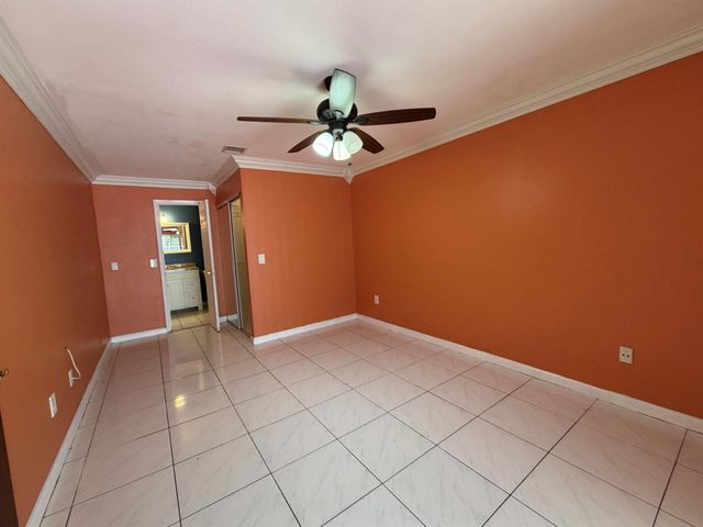 2035 Winners Circle, North Lauderdale, FL 33068
