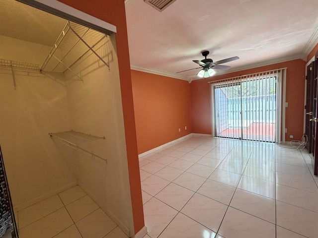 2035 Winners Circle, North Lauderdale, FL 33068