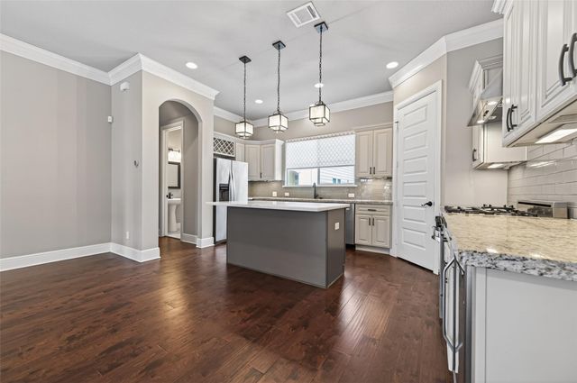 1429 W 21st Street, Houston, TX 77008