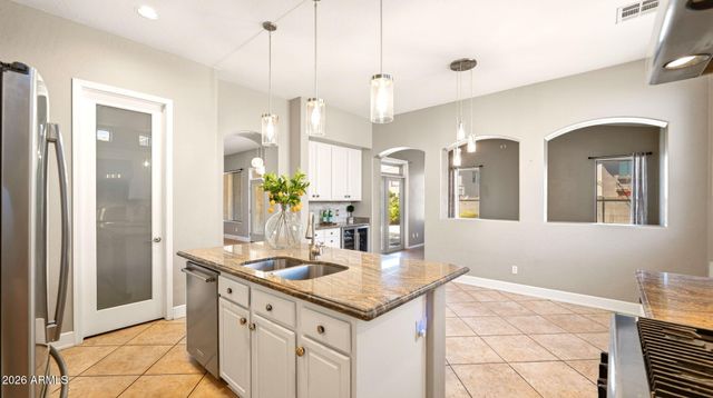 3778 S CUPERTINO Drive, Gilbert, AZ 85297