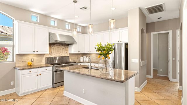 3778 S CUPERTINO Drive, Gilbert, AZ 85297