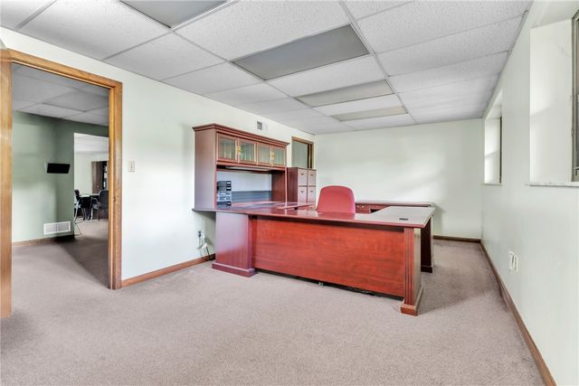 201 Mcknight Park Dr, Ross Twp, PA 15237