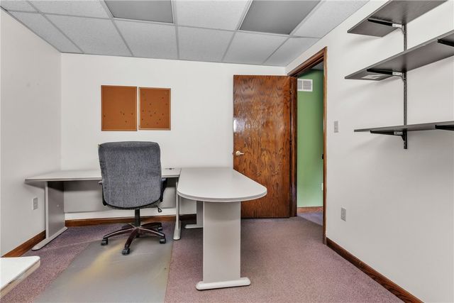 201 Mcknight Park Dr, Ross Twp, PA 15237